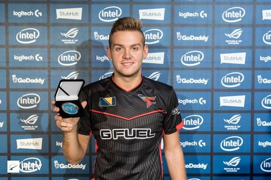 RNG教练：我们的阵容是训练比赛中胜率最高的体系，但比赛转化率不高