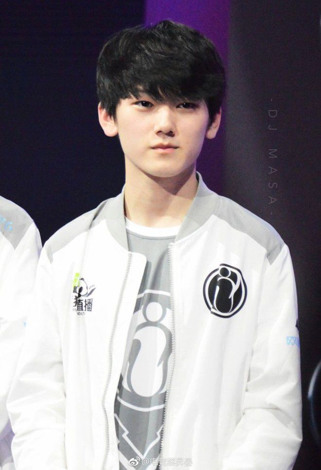 我为你赢了！Donk Desert Eagle 通过四杀实现了逆转，展现了他的 TOP1 风格。 TyLoo 输给了 Spirit 。